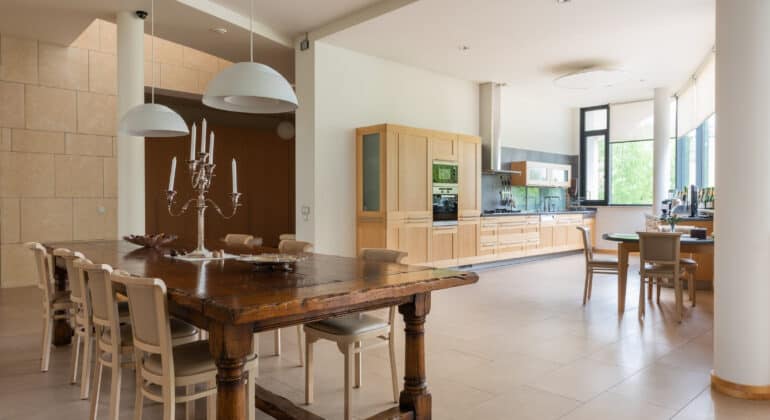 luxury home builders